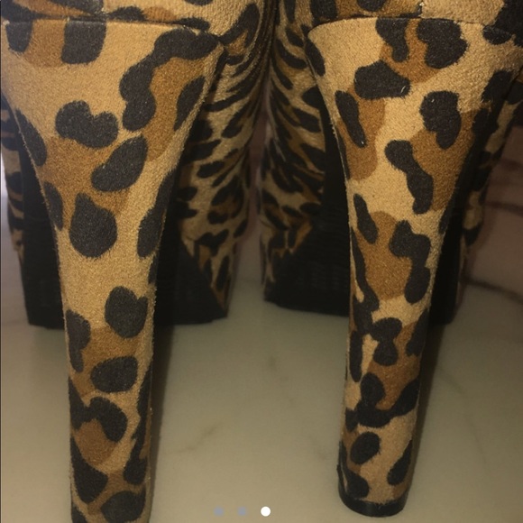 Leopard Platform High Heels - Picture 4 of 7